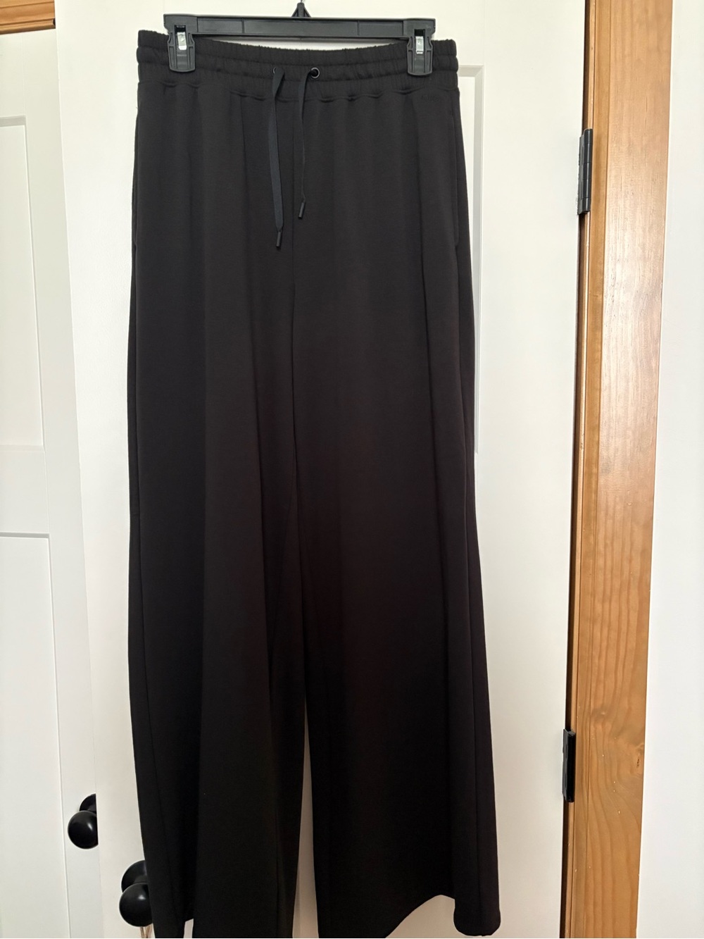 DSG Women’s Black Wide-Leg Drawstring Sweatpants Size SMALL